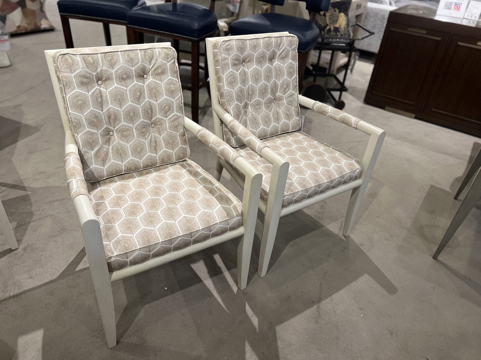 Hickory Chair HC3427-01/70 Griswold Arm Chair Hickory Chair HC3427-01/70 Griswold Arm Chair