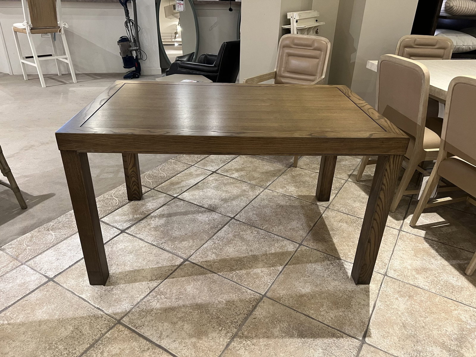 Hickory Chair HC3078-51/170 Costigan M2m Dining Table Hickory Chair HC3078-51/170 Costigan M2m Dining Table