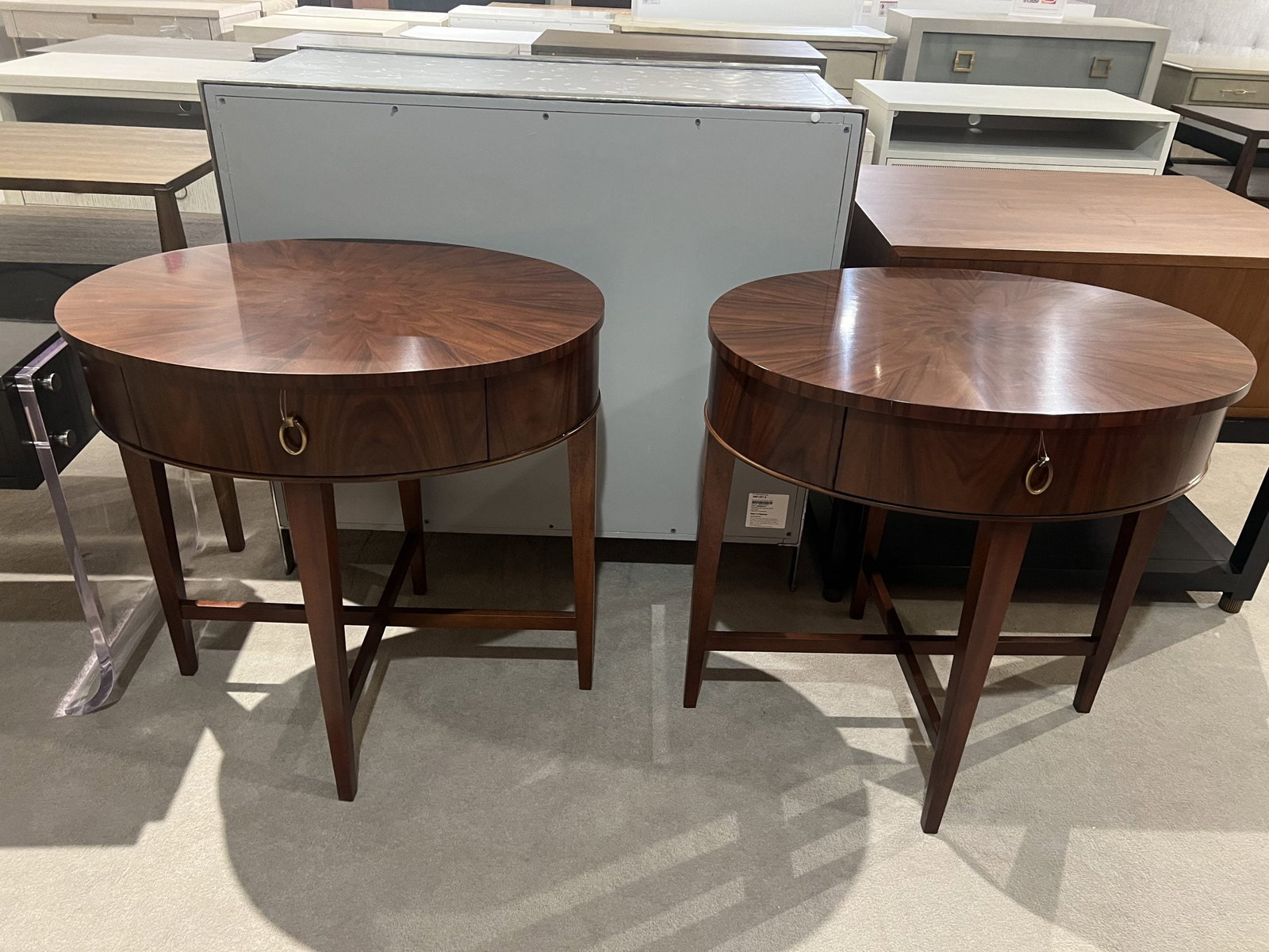 Hickory Chair HC6283-70/10 Springfield Side Table Hickory Chair HC6283-70/10 Springfield Side Table