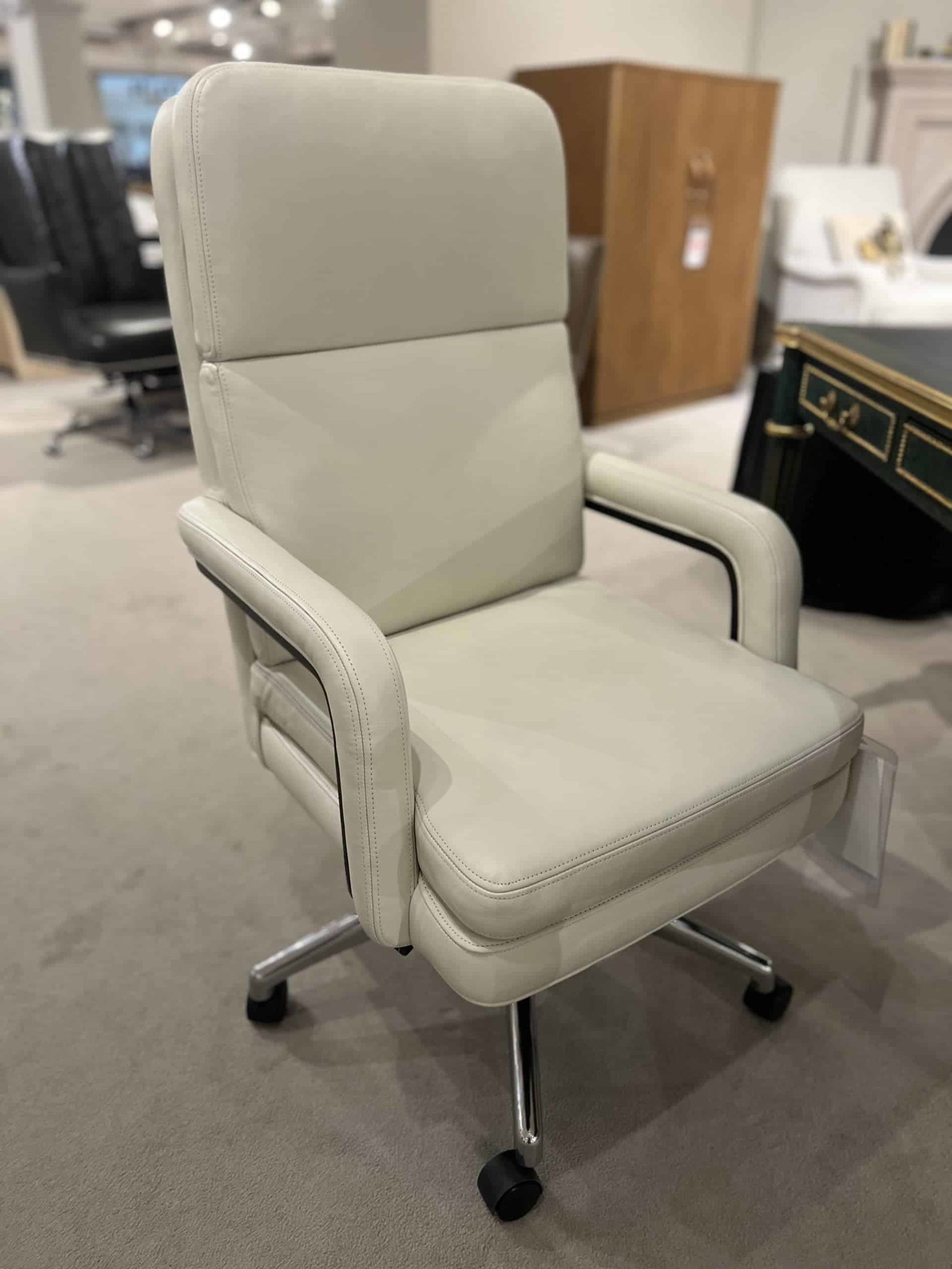 Hancock and Moore 6863ST-PL/597 Silverton Swivel Tilt