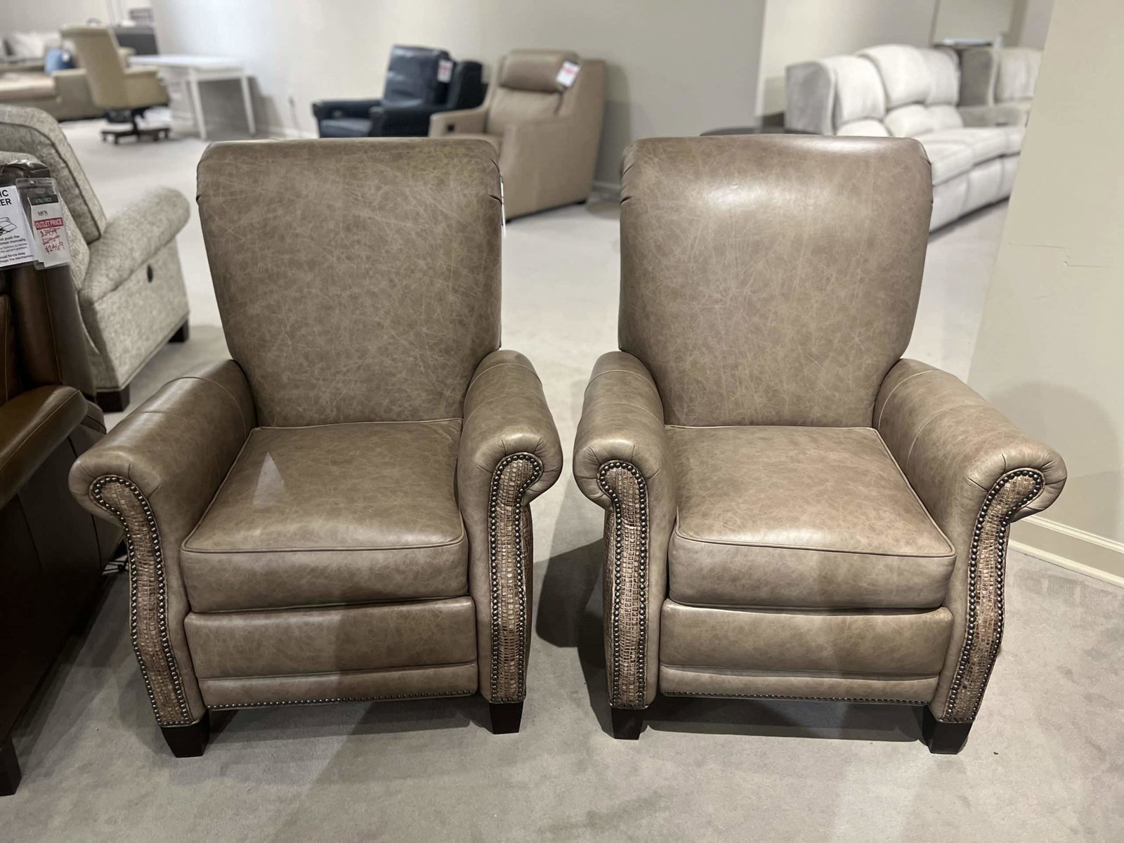 Hancock and Moore 7008/1217,1218 Ivanhoe Recliner