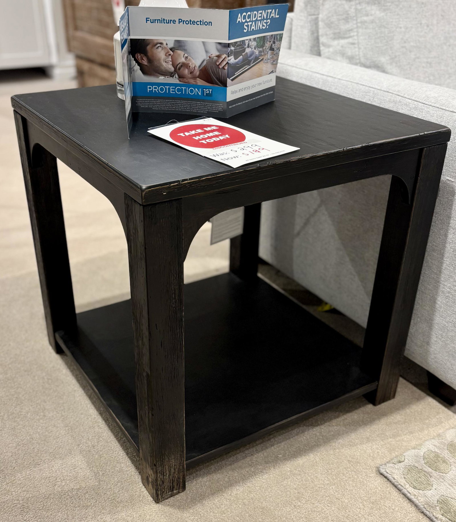Flexsteel W1437-02 Homestead End Table Flexsteel W1437-02 Homestead End Table