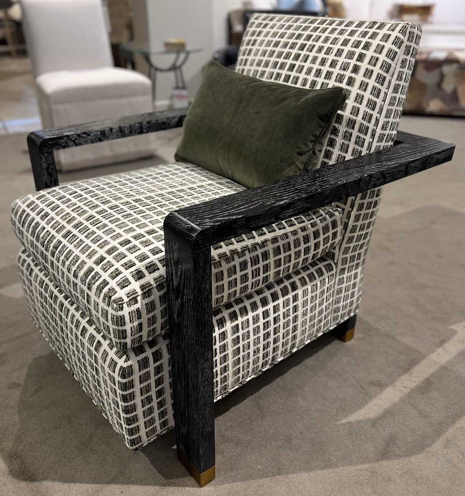 Century 11-2142/310 Otto Chair Century 11-2142/310 Otto Chair