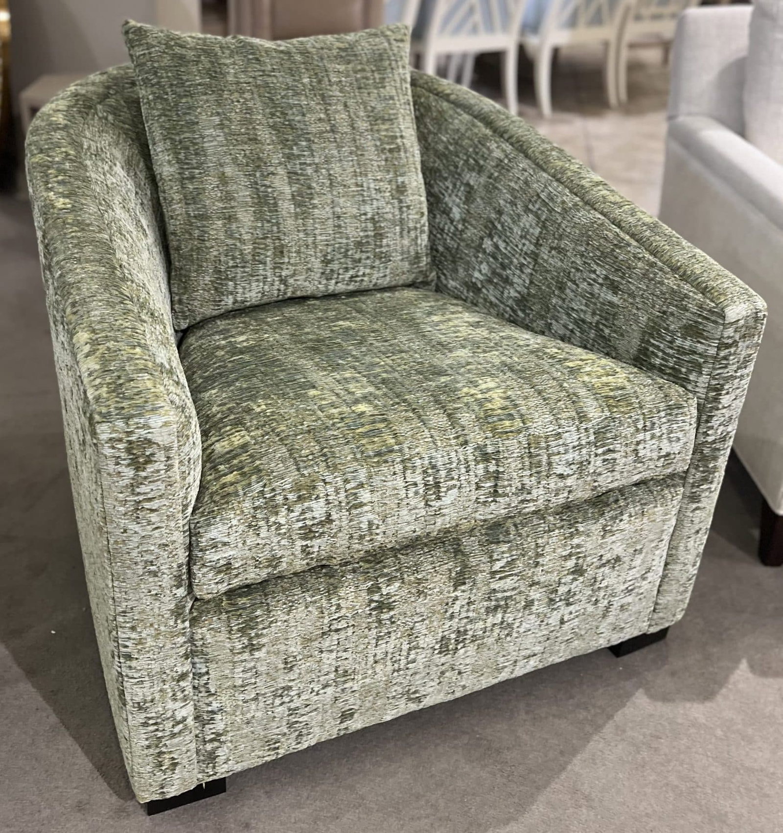 Century LTD5289-6S/140 Tatum Petite Chair Century LTD5289-6S/140 Tatum Petite Chair