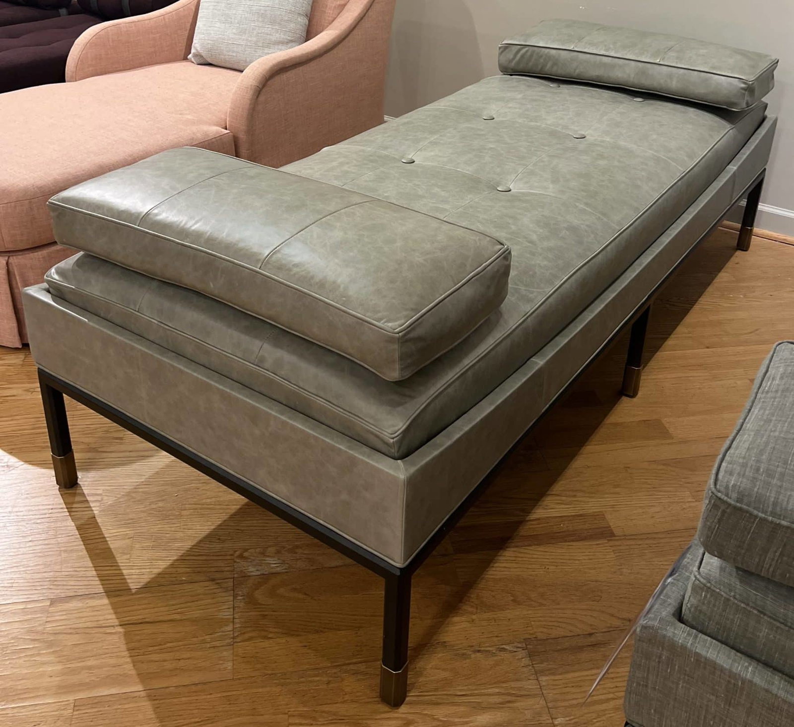 Century Furniture AE-LTD1007-16REC/230 Jennings Daybed