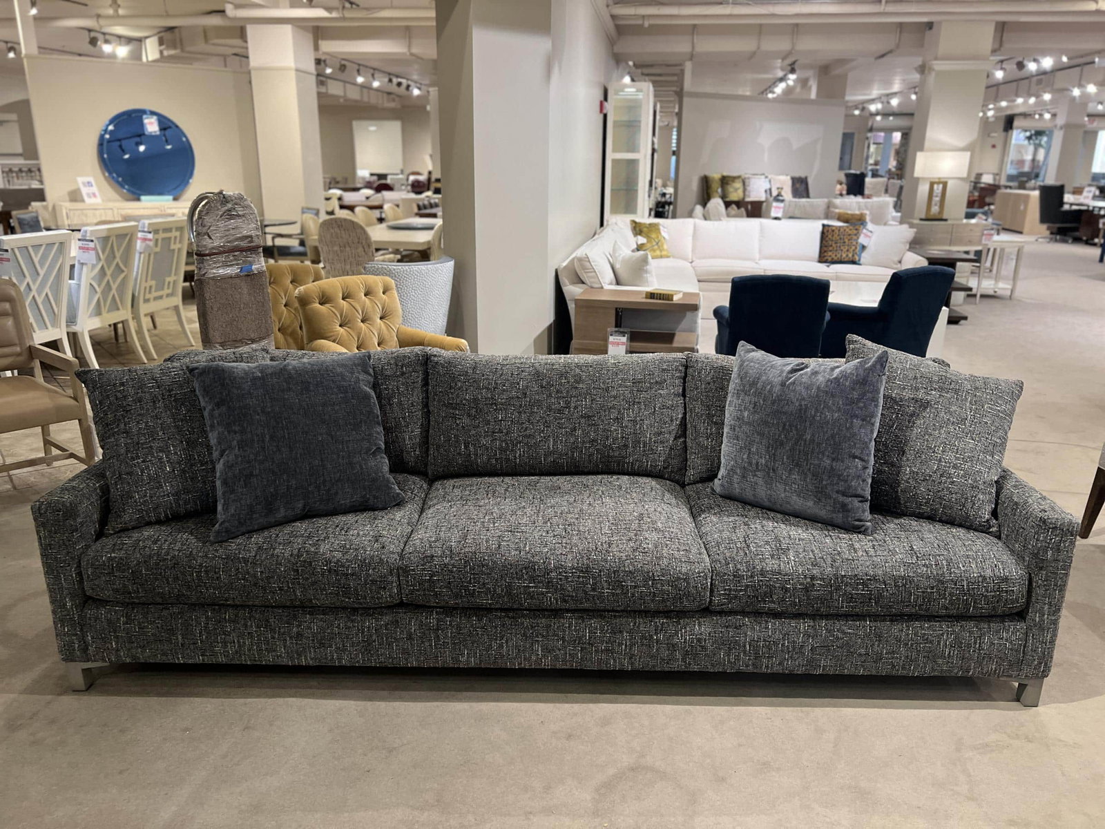 Century LTD7100-1/270 Great Room Large Sofa Century LTD7100-1/270 Great Room Large Sofa