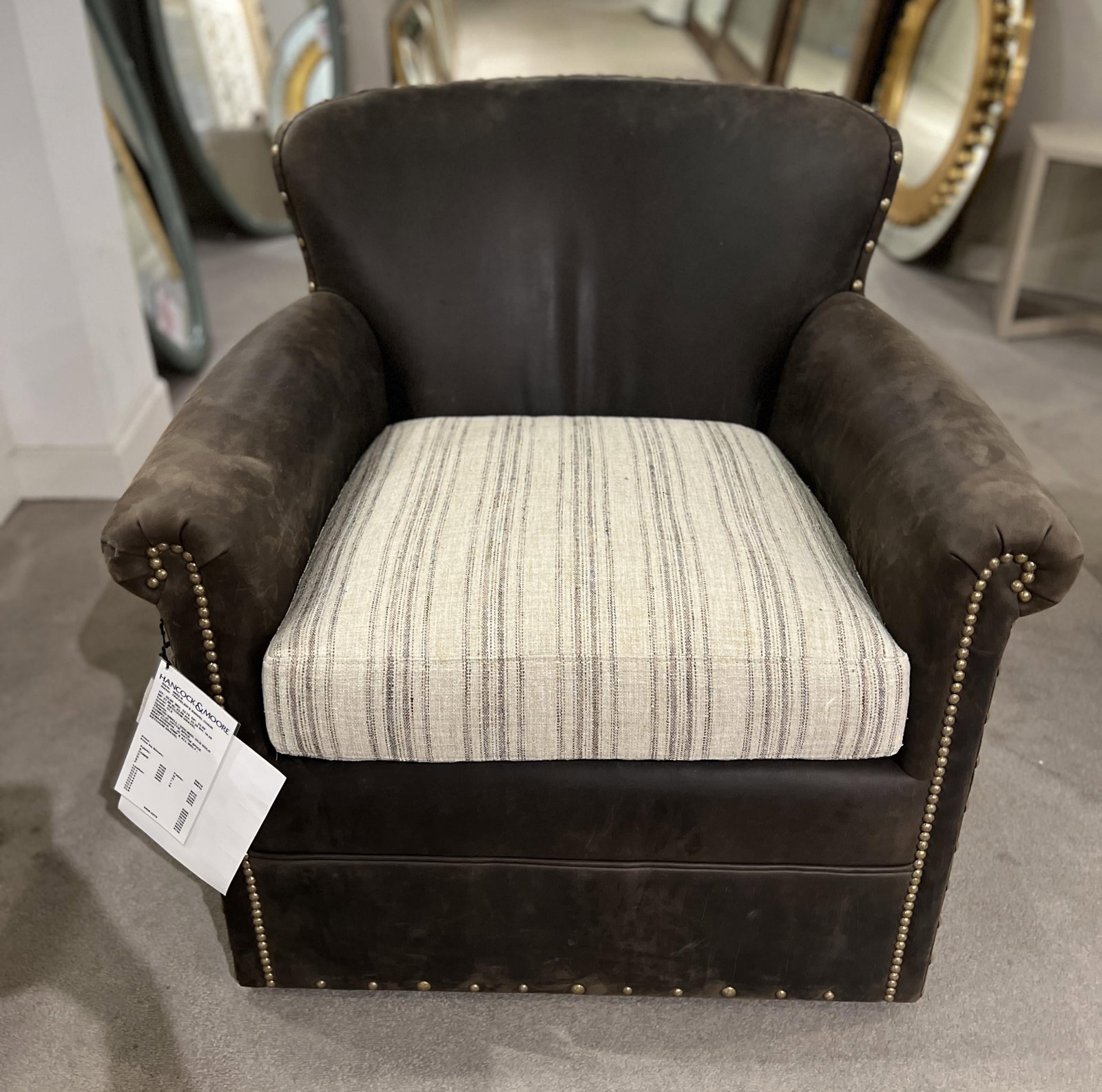 Hancock and Moore 5852-S/436 Traveler's Swivel Chair Hancock and Moore 5852-S/436 Traveler's Swivel Chair