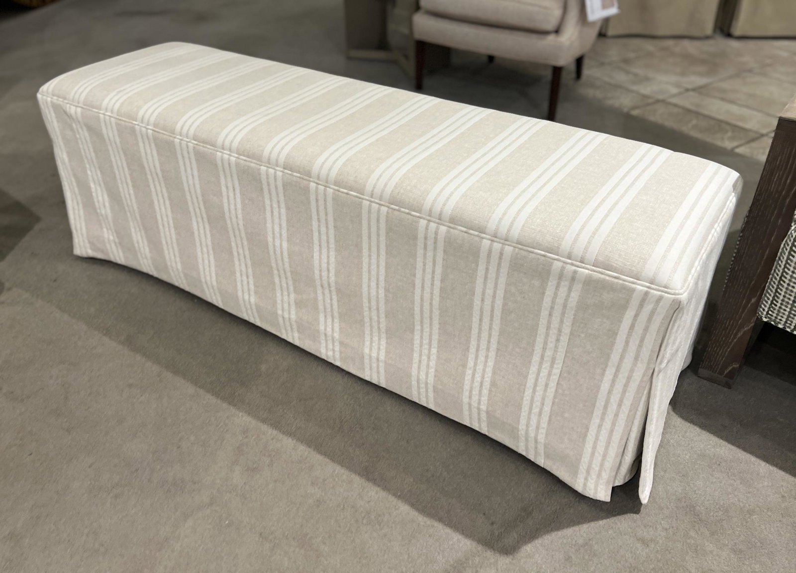 Hickory Chair HC7168-53/190 Cocktail Ottoman M2M