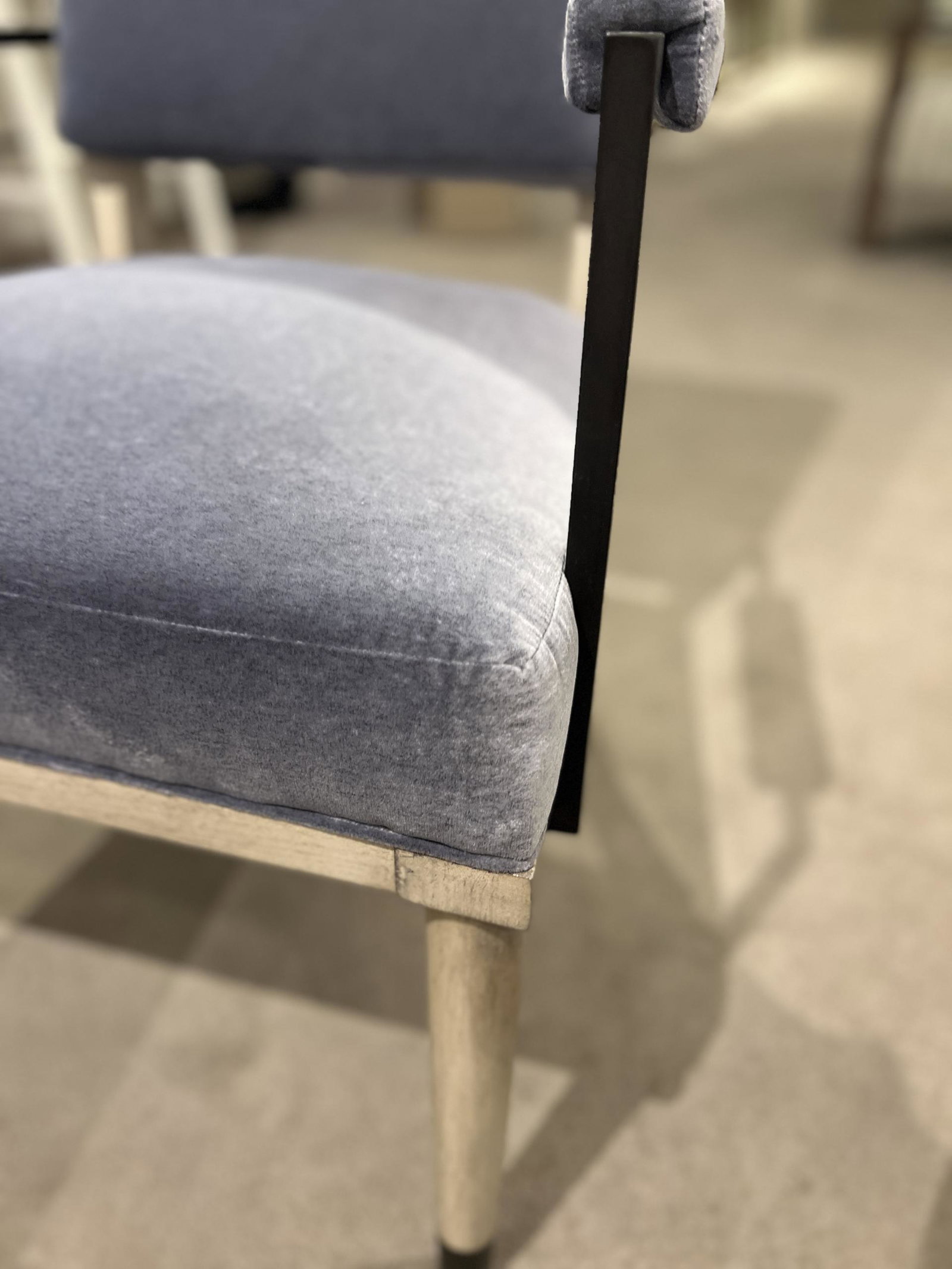 Hickory Chair HC7223-01/230 Aldrick Arm Chair Hickory Chair HC7223-01/230 Aldrick Arm Chair