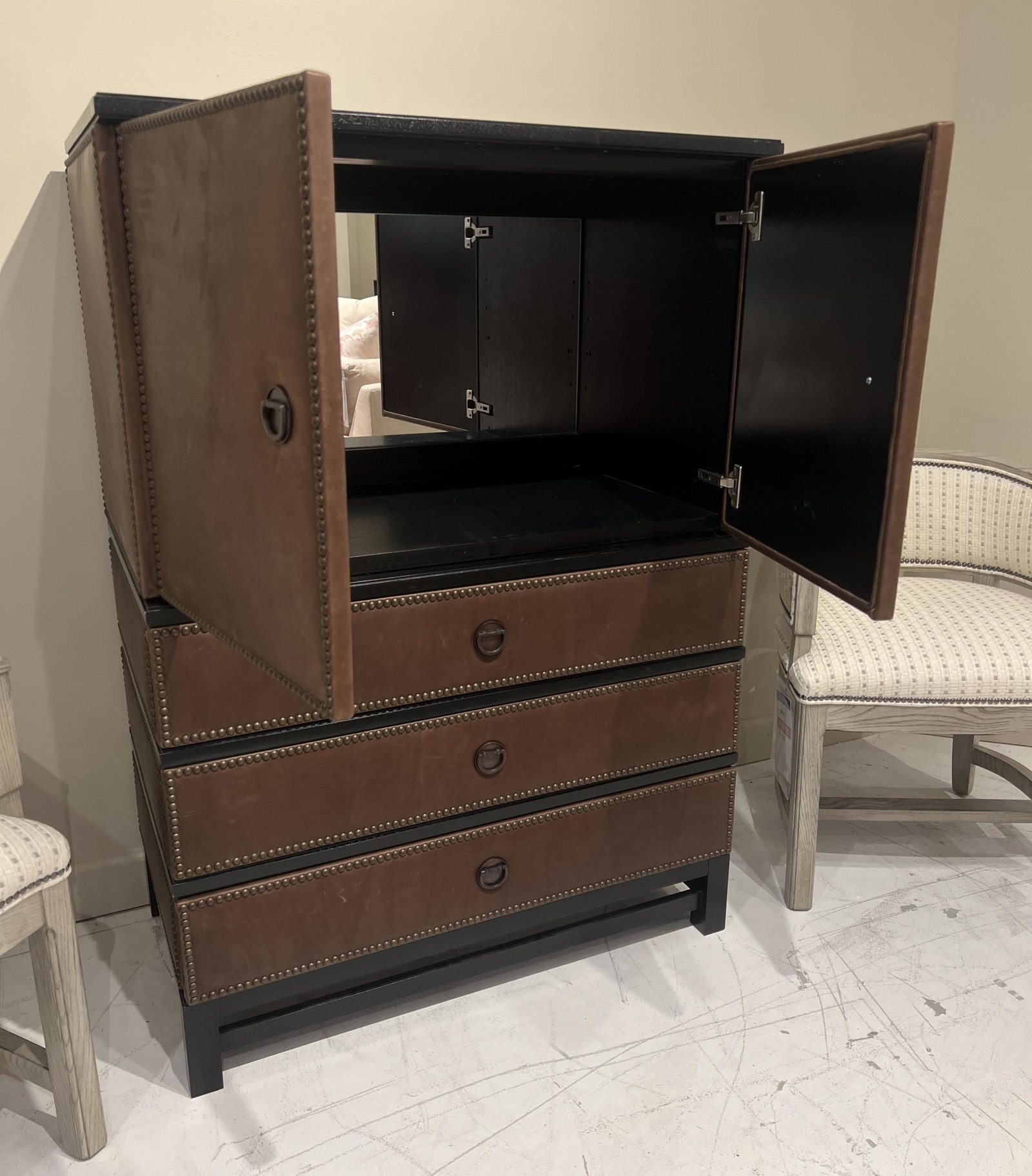 Hickory Chair HC9571-70/380,390,400 Remy Cabinet Group Hickory Chair HC9571-70/380,390,400 Remy Cabinet Group
