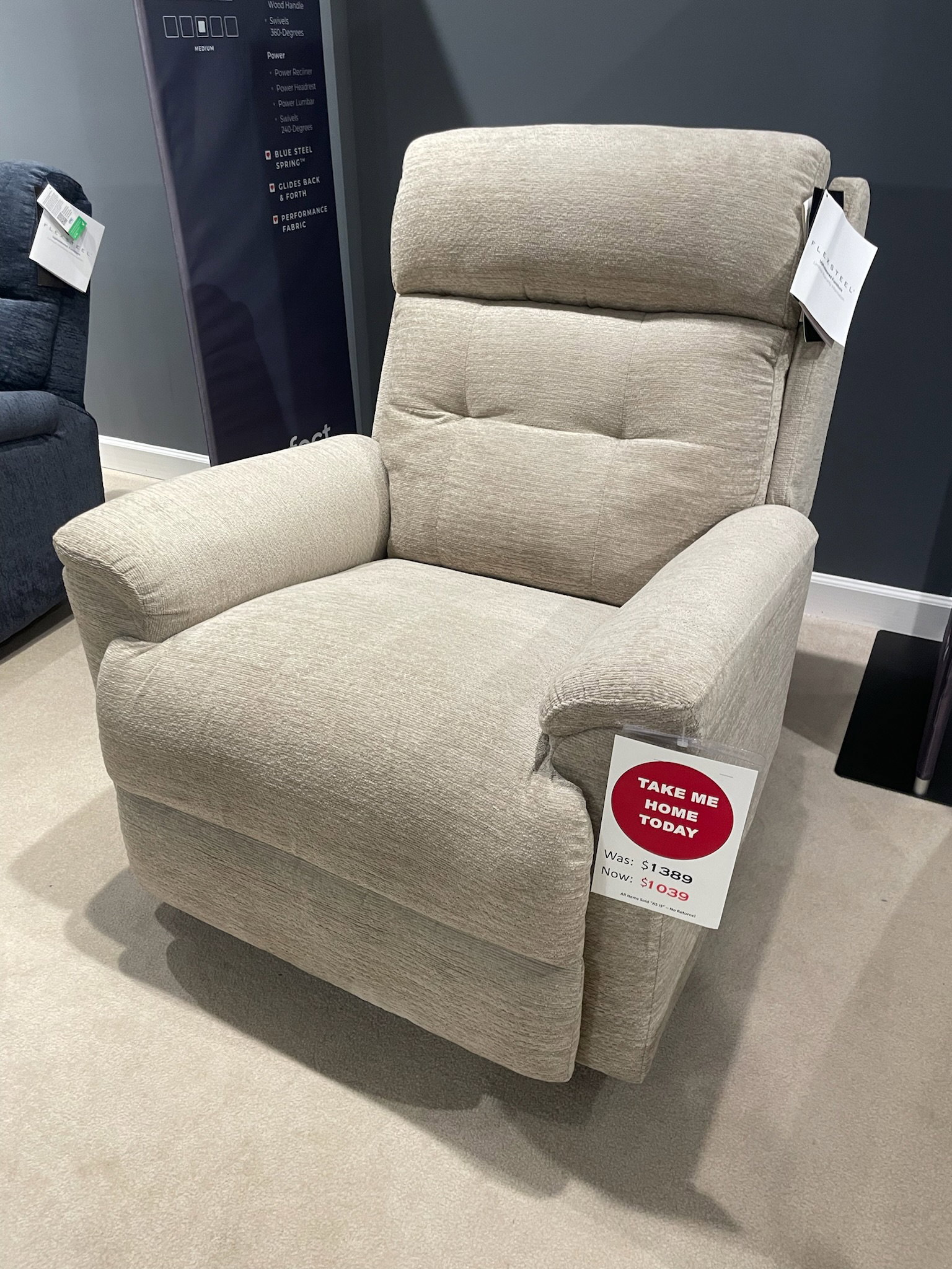 Flexsteel Q2424-53P3 Sophisticated Power Swivel Recliner