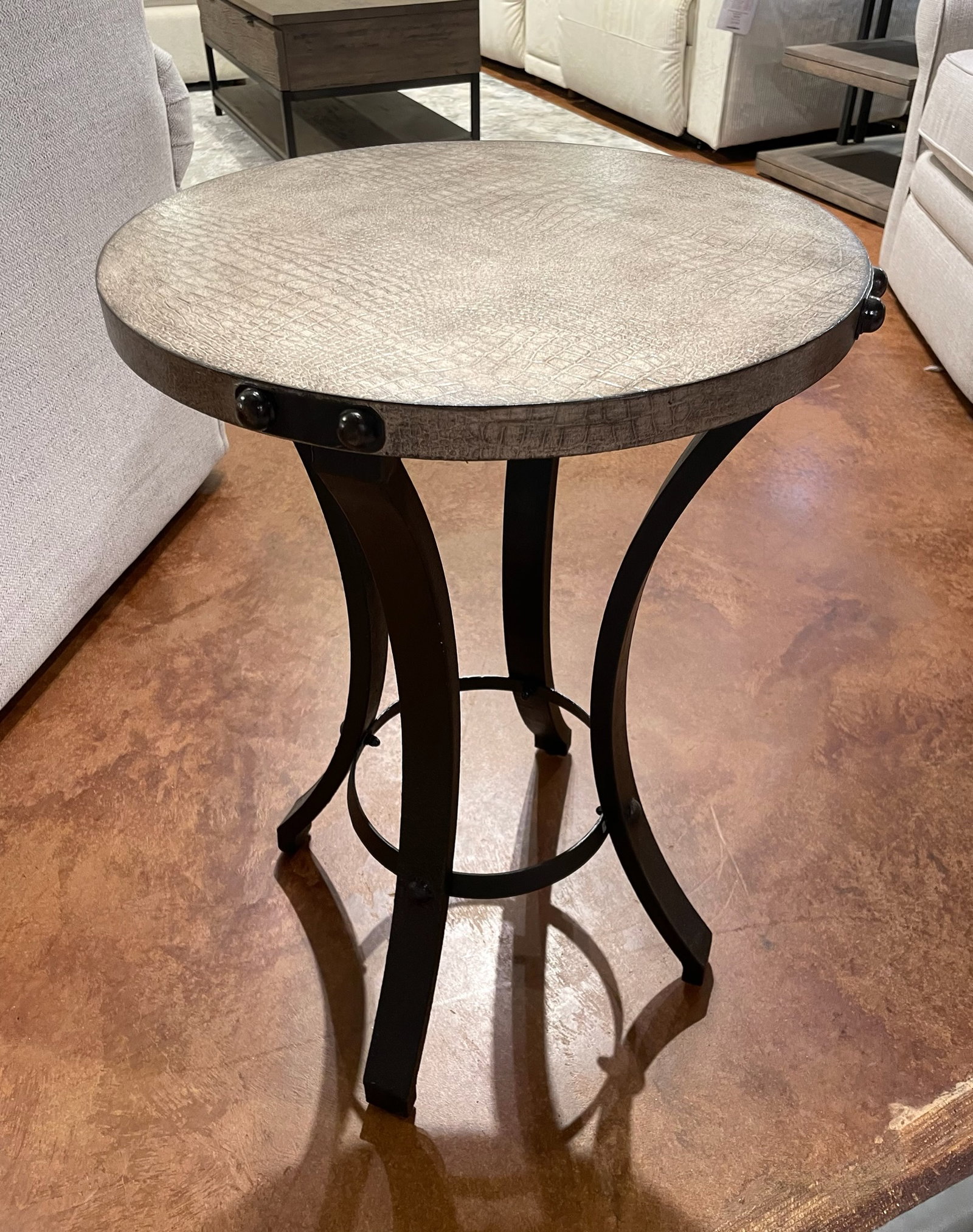 Hammary 090-370 Round Accent Table Hammary 090-370 Round Accent Table