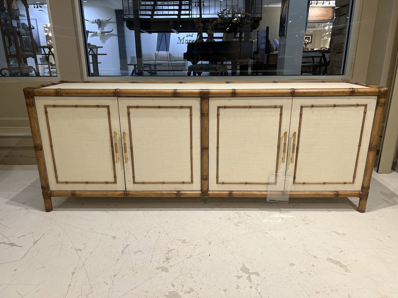 Century CTA-6148-V1/210 Sideboard Century CTA-6148-V1/210 Sideboard